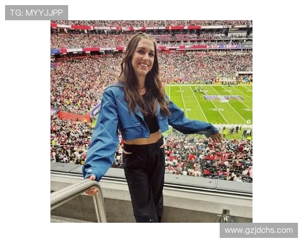 女足球员遭偷窥 FIFPro促完善规则 女足球员遭偷窥 FIFPro促完善规则